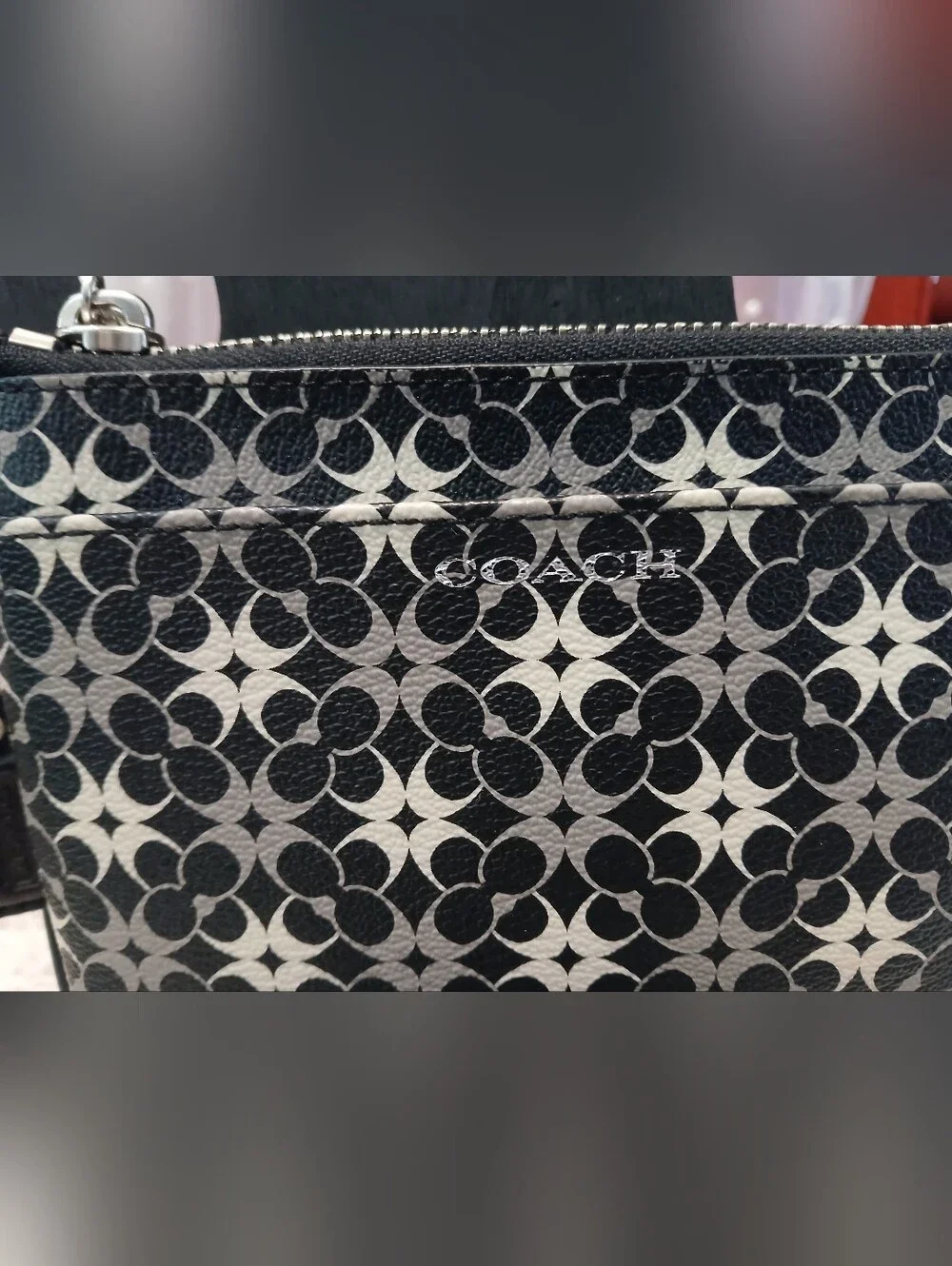 Coach wristlet black
